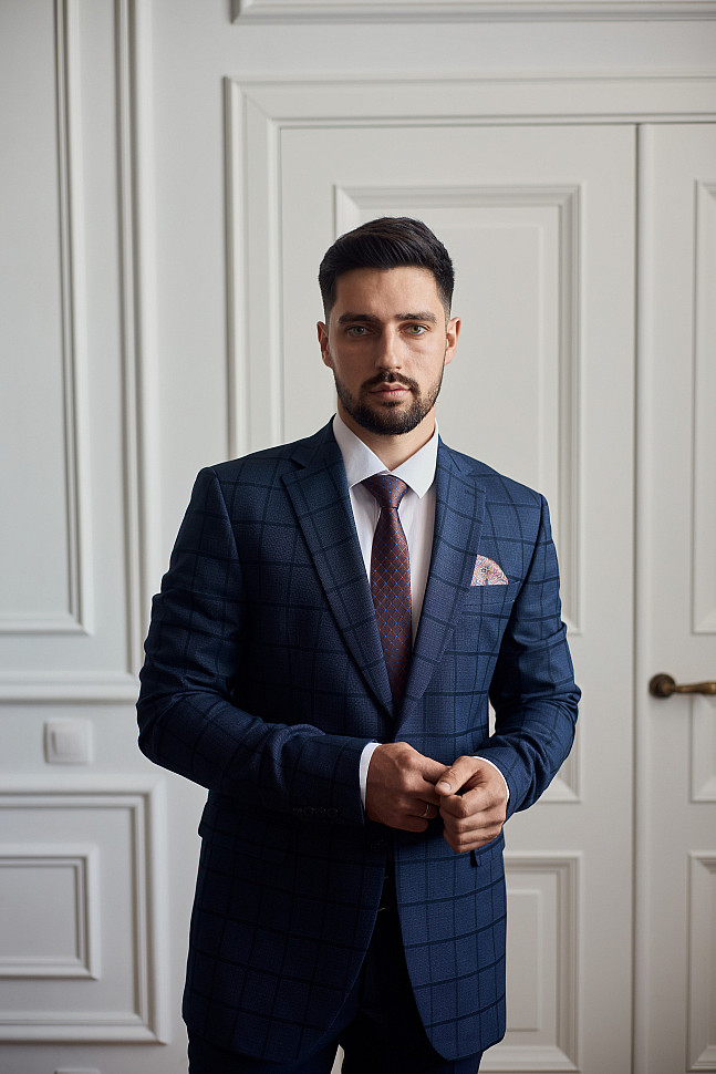 Мужской костюм в клетку