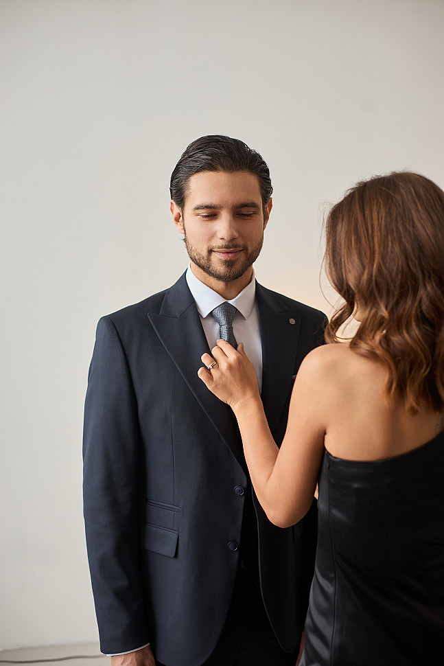 Цвет галстука деловой стиль