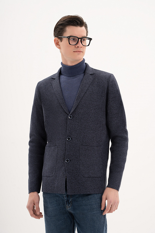 Кардиган на пуговицах с футболкой