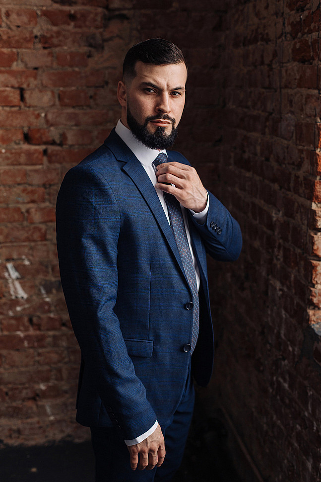 Мужской непарный пиджак с джинсами