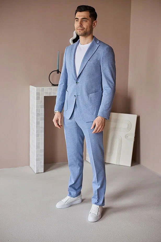 Мужской костюм на лето