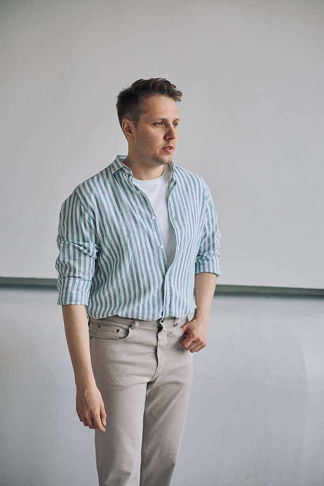 Джинсы с рубашкой